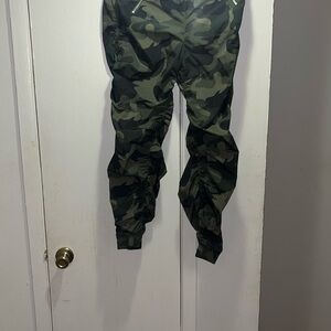 Women’s stylish Camouflage Jogger Pants Size Medium